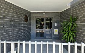 Modern Private Suite With Balcony & Bathroom - King And Queen Beds